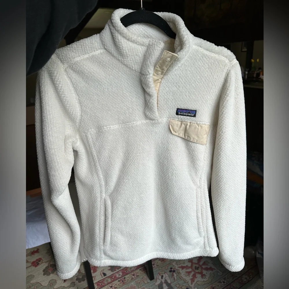 Patagonia Women’s Re-Tool Snap-T Fleece Pullover, White - Small - Picture 1 of 8